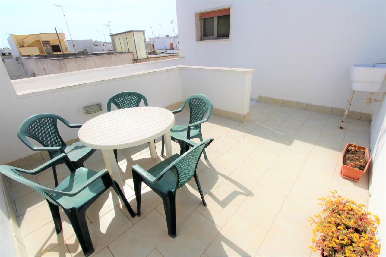 Апартаменти Trilocale Arancione Climatizzato Con Terrazza Panoramica Торре-Сан-Джованні-Удженто Екстер'єр фото